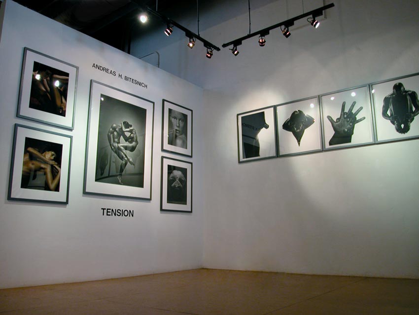 Andreas_H_Bitesnich_Tension_exhibition_Modern_book_Gallery_Palo_Alto_2002_3491