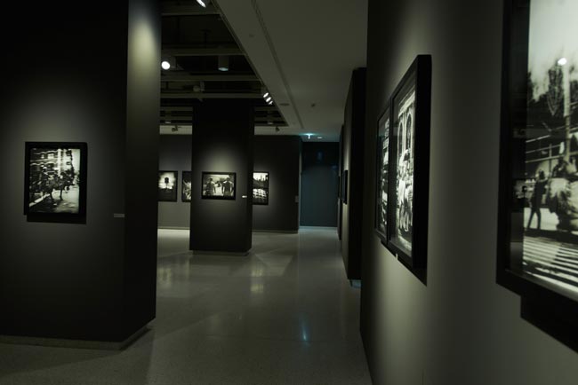 Bitesnich-Exhibition-Deeper-Shades-New-York-at-Fernwärme-Vienna-2012-#9273
