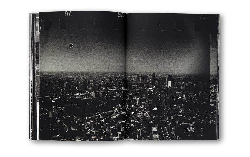 Andreas_H._Bitesnich_Deeper_Shades_Tokyo_book_2431