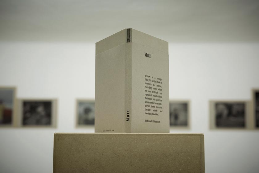 Andreas_H_Bitesnich_Mutti_exhibition_Lomography_Embassy_Vienna_2014_55