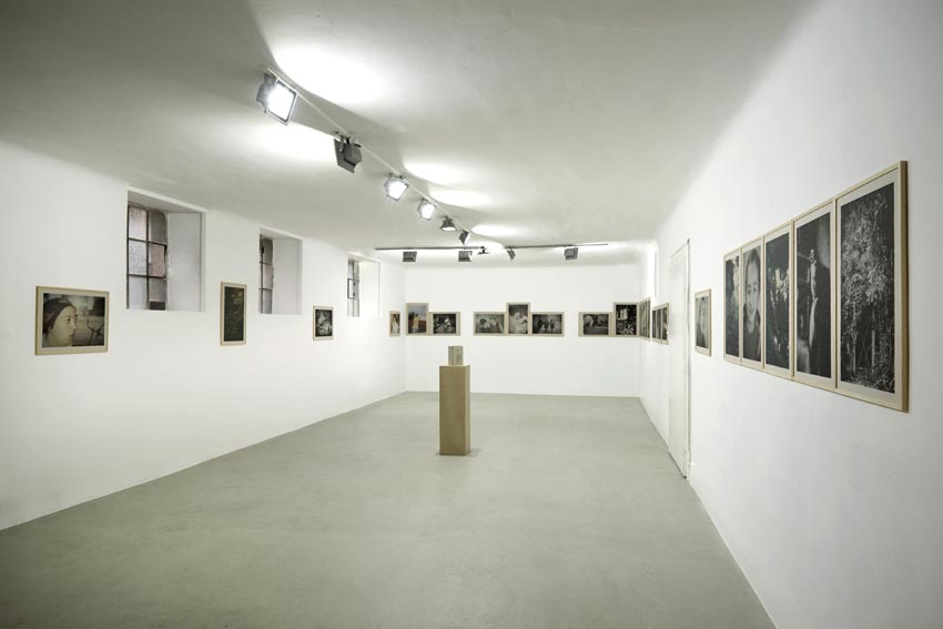 Andreas_H_Bitesnich_Mutti_exhibition_Lomography_Embassy_Vienna_2014_61