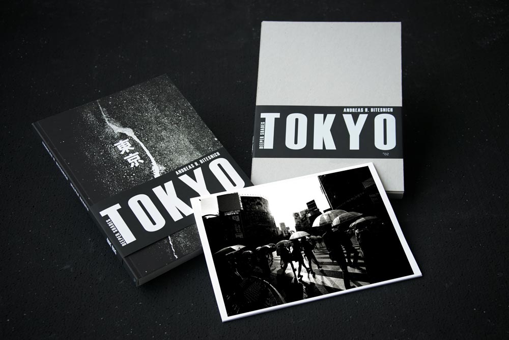 Andreas_H._Bitesnich,_Deeper_Shades_Tokyo_book_slipcased_2