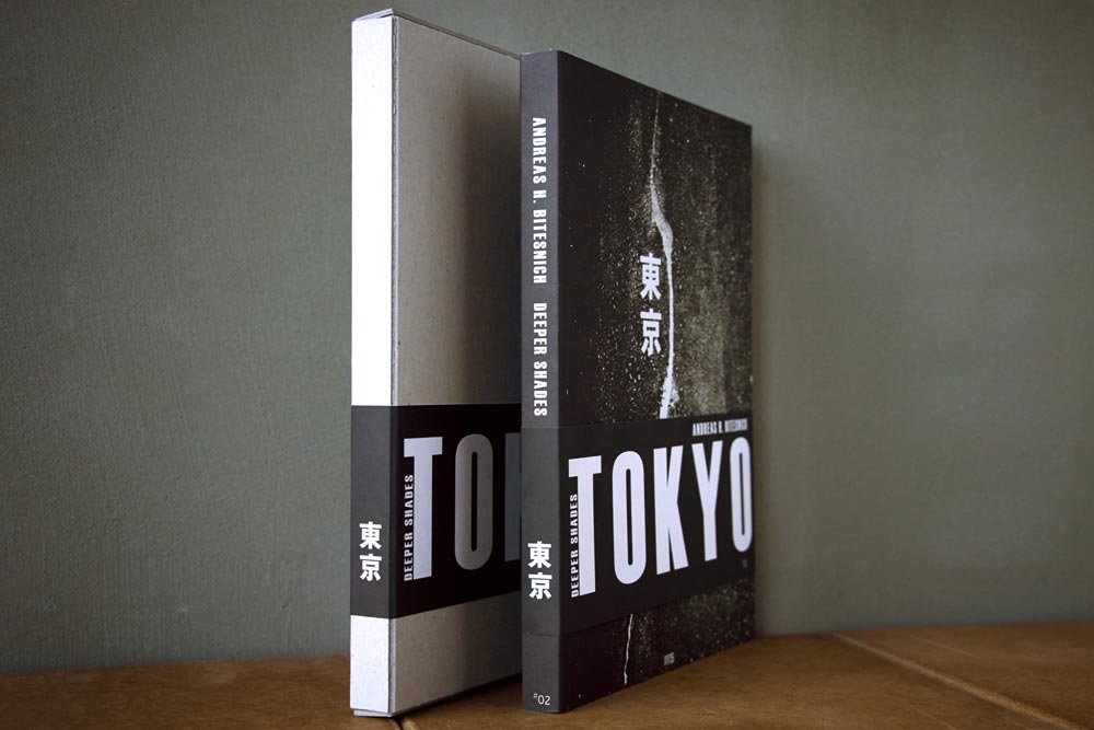 Andreas_H._Bitesnich,_Deeper_Shades_Tokyo_book_slipcased_5