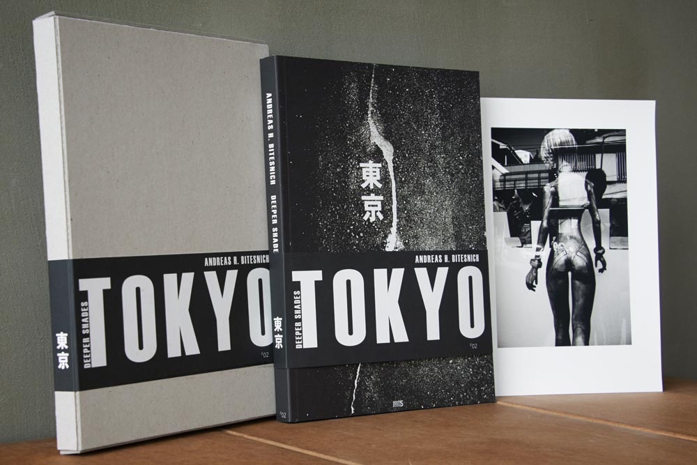 Andreas_H._Bitesnich,_Deeper_Shades_Tokyo_book_slipcased_6