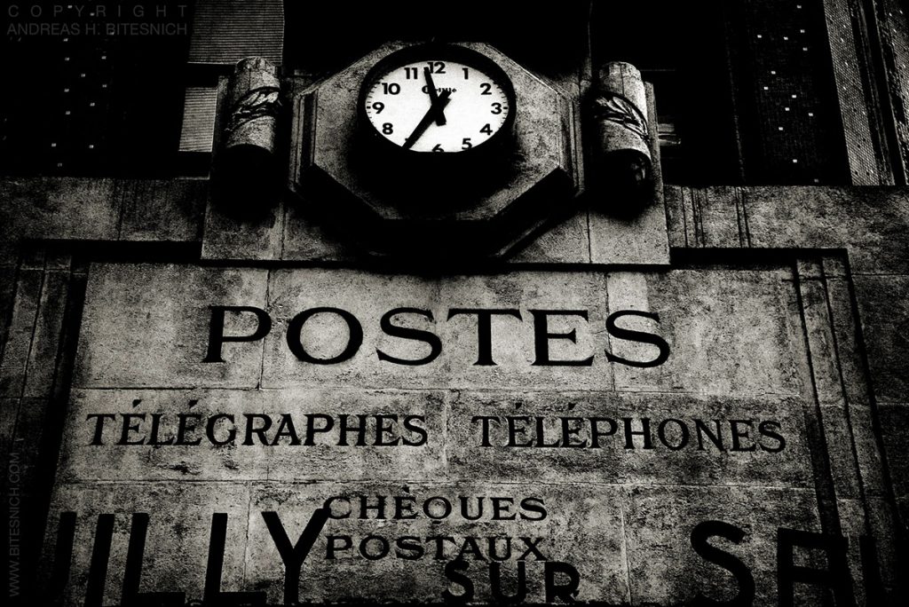 Postes,-Paris-2013-photo-Andreas-H-Bitesnich
